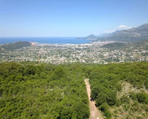 immobilien-zum-verkauf-in-montenegro-mit-meerblick