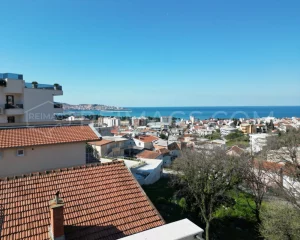 immobilien-zum-verkauf-in-montenegro-mit-meerblick