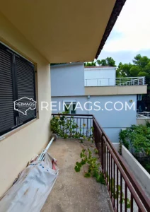 Haus in Bar, Montenegro mit Meerblick im Wald