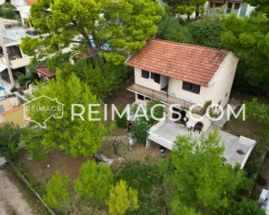 Haus in Bar, Montenegro mit Meerblick im Wald