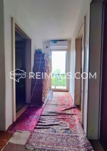 Haus in Bar, Montenegro mit Meerblick im Wald