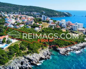 Erschlossenes Grundstück an erster Linie zum Kauf in Montenegro