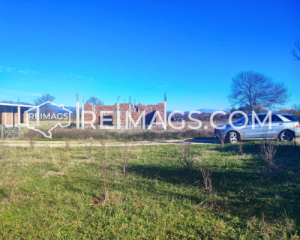 Road leading to the land plot in Ulcinj, Montenegro - Tranquil and accessible location