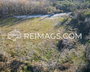 Level land plot with a good road access - Convenient and accessible property in Ulcinj, Montenegro