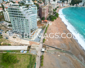 "Hotel with spacious parking and modern design - Exclusive accommodations for sale in Becici, Montenegro