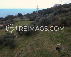 Geräumiges Grundstück in Kaskaden mit Meerblick in Dobre Vode, Montenegro, zum Verkauf