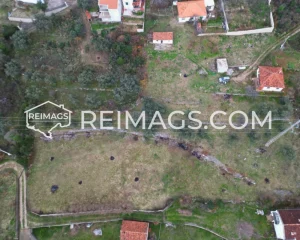 Großes Grundstück mit altem Haus in Dobre Vode, Montenegro, zum Verkauf