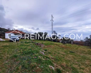 Altes Haus auf einem Grundstück in Dobre Vode, Montenegro, mit Meerblick, zum Verkauf