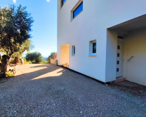 For sale: Entrance to the building with three floors, house on the hill with sea view in Sutomore, Montenegro