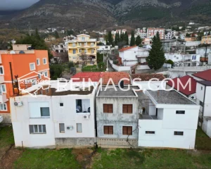 Immobilien - Bergblick hinter dem Grundstück in Sutomore, Montenegro