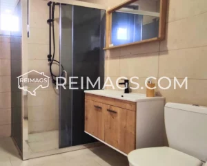 Immobilien in Bar, Montenegro, Haus mit Pool