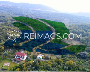 Urbanized land suitable for construction with permit. Large area with few houses nearby - Utjeha, Montenegro property