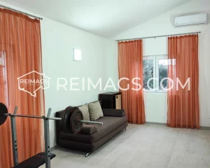 Large house with garden for sale in Bar, Montenegro