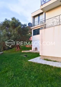 Real estate in Stari Bar with sea view