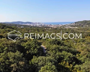 Land for sale in Bar with sea view