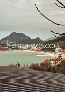 Immobilienverkauf-in-Wassernähe-Montenegro