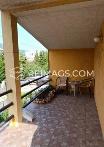 immobilien-zum-verkauf-in-montenegro-mit-meerblick